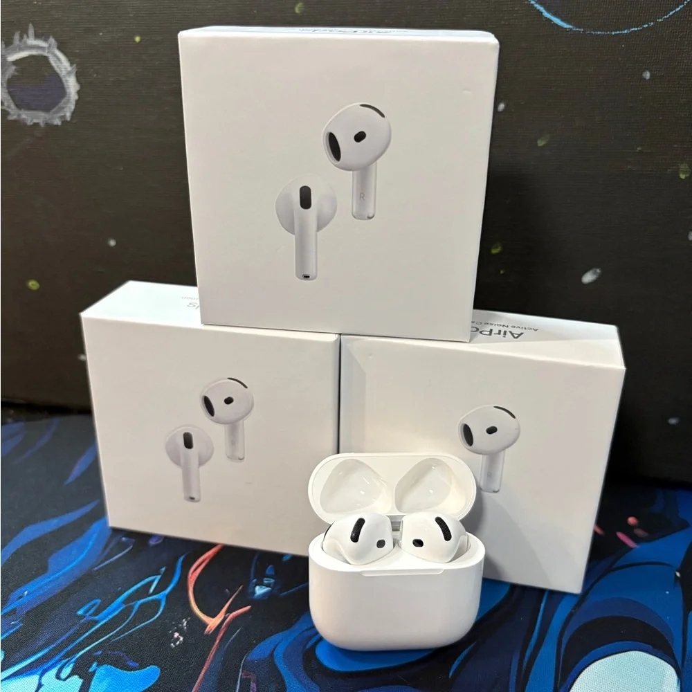 Apple White AirPods Wireless Headsets